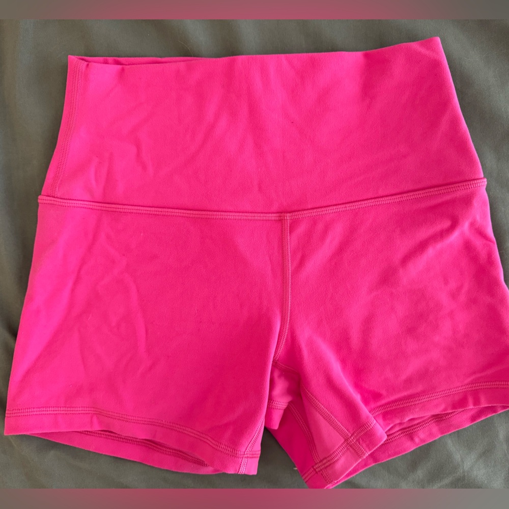 Lululemon 4” Align Shorts. Size 6 Double Lined. Perfect condition!